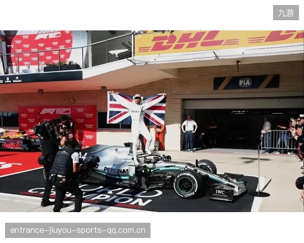 F1汉密尔顿模拟赛节奏更顺畅：探索极限速度与驾驶艺术的完美结合